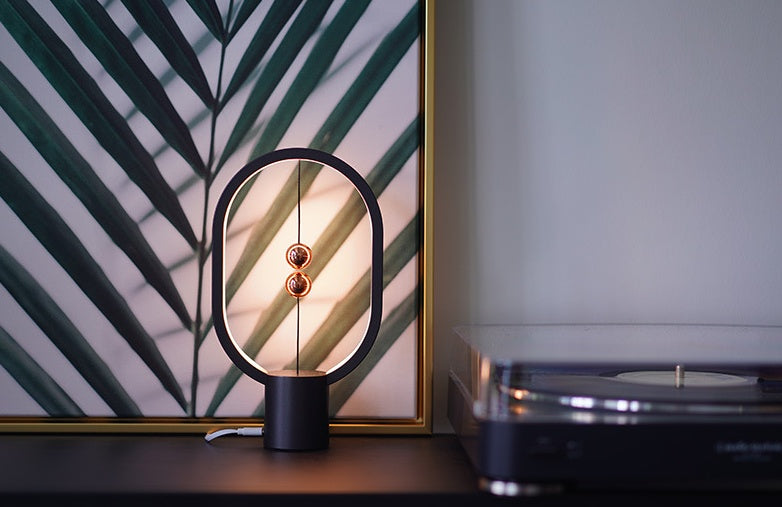 Lámpara de Mesa LED con Interruptor Magnético