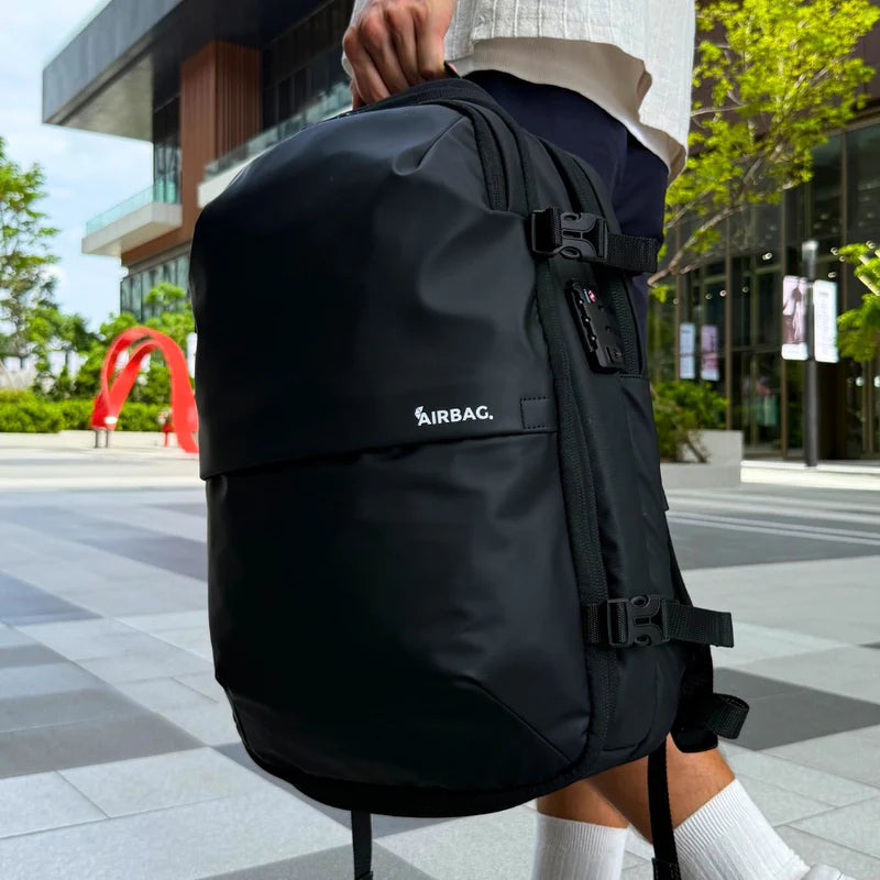 Grenth Pack - Travel light. Stay safe.