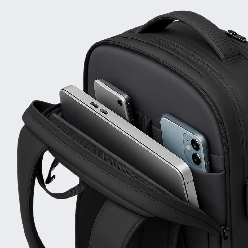 Grenth Pack - Travel light. Stay safe.