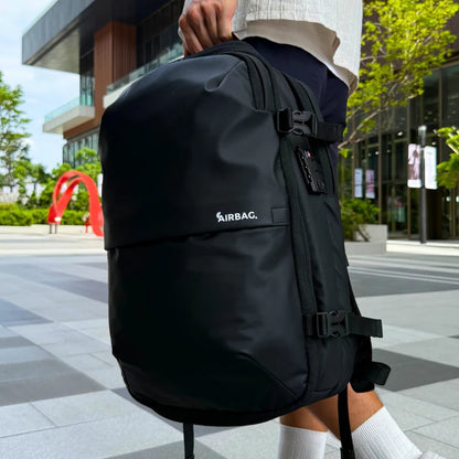 Grenth Pack - Travel light. Stay safe.